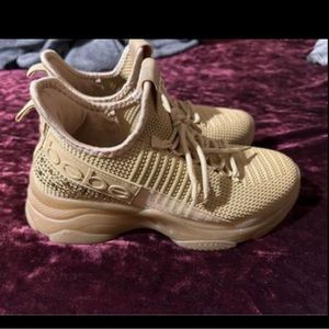 I’m selling these Bebe shoes , send me a message if interested:))